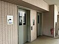 エレベーター3...