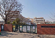 さいたま市立道祖土小学校（370m）