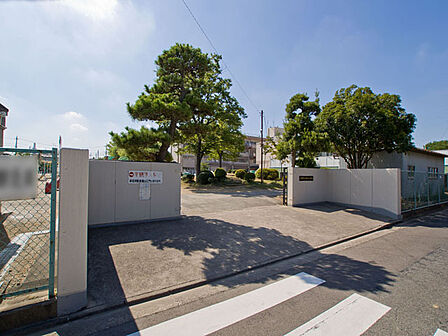 上尾市立鴨川小学校(500m)