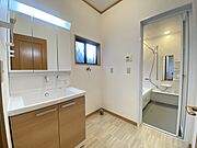 洗面化粧台もしっかりリフォーム済みです。 