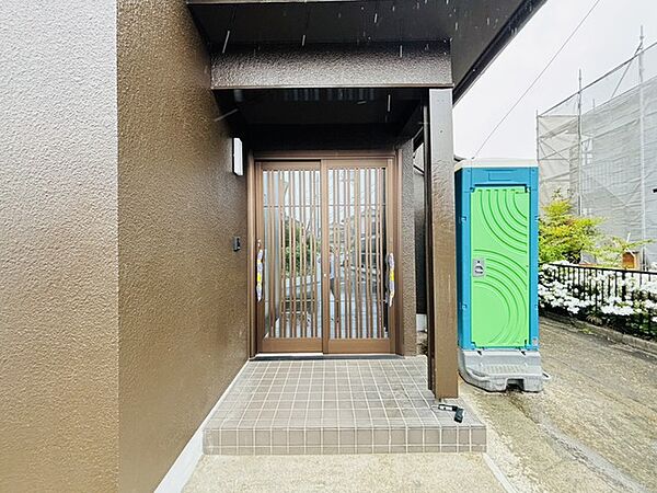 玄関を拡大表示