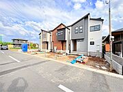 車通りの少ない閑静な住宅地、のびのびした子育てに適します。 
