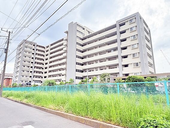 幹線道路から1...