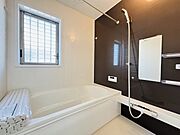 ユニットバスも新規交換。キレイなお風呂で疲れをリフレッシュ。 