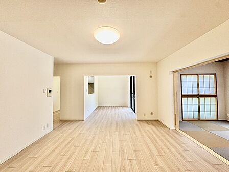 リビング空間にこだわりたい方に、見ていただきたい住宅です。