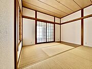欧米化が進んでいる時代ですが、日本人なら和室は欲しいですよね。 