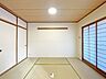和室：リビングと一体のように使える和室。キッチンからもよく見えます。 