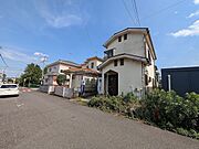 道路は6ｍほどになると駐車の際の停めやすさがかなり違ってきます。 