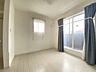 寝室：この部屋だれの部屋にしようかな、なんて会話を現地で楽しんでください。 