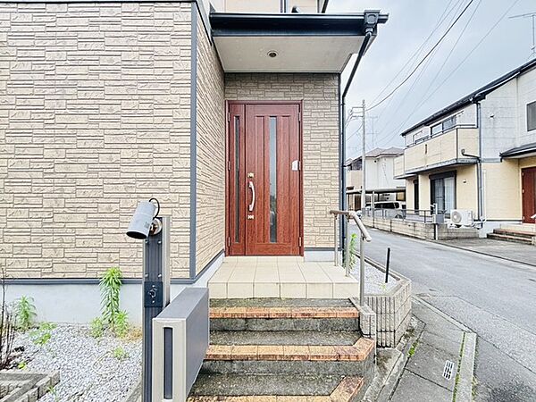 玄関を拡大表示