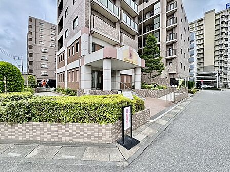せんげん台駅徒歩3分の近さ。 忙しい朝が助かる立地、 暮らしにゆとりが生まれます。