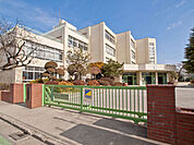 さいたま市立大成小学校（330m）