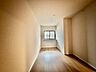 室内：リフォームした各部屋は落ち着いた雰囲気に仕上がっています。 