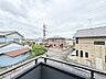 その他：前面の住まいとの距離感があるから、圧迫感を感じません。 