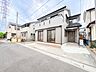 外観：幹線道路から1本入った現地は、想像以上に静かに感じられます。 
