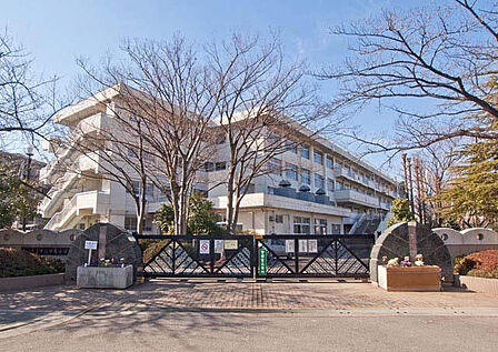 さいたま市立中尾小学校（130m）