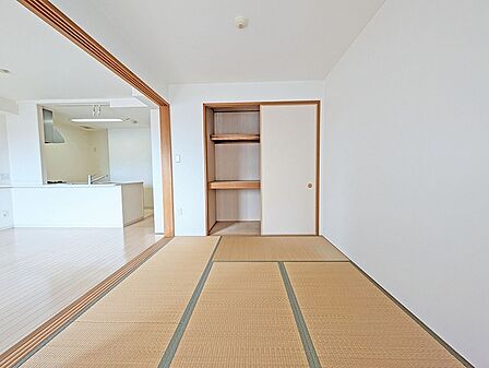 和室の収納は、やっぱり押入れがしっくりきます。