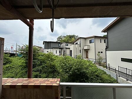 車の通りも少ない閑静な住宅地。子育てにも、第二の人生にも。 