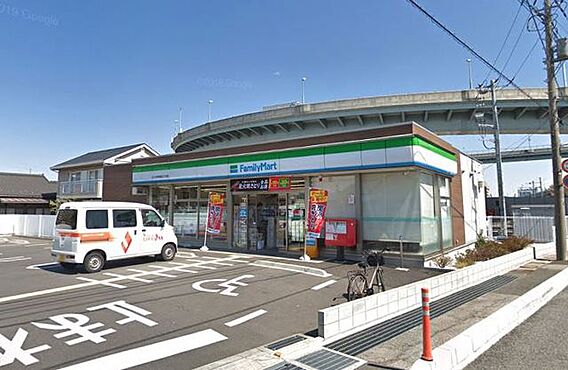 ファミリーマー...
