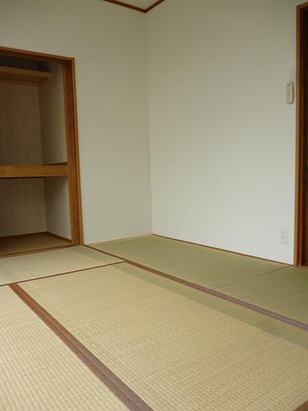 detached 福島県福島市飯坂町平野字道添23-4

地図を見る