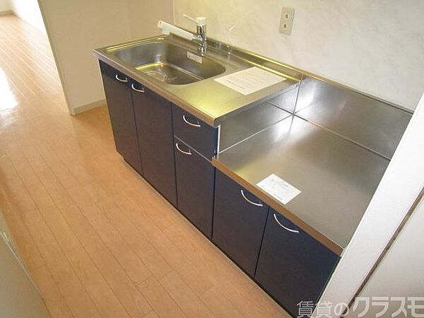 画像5:調理スペースも広いキッチンです。