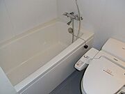 ホテルライクな広めのユニットバス