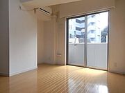 人気のフローリング南向きの洋室