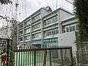 渋谷区立代々木山谷小学校 徒歩8分。 640m