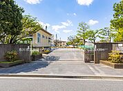 市川市立塩焼小学校（430m）