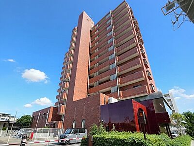 外観：建物空き家です。 リフォーム済みで内装ピッカピカ！ 是非ご内見下さい！！ 