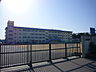 周辺：下貝塚中学校（740m）