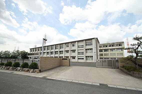 日進西中学校（...