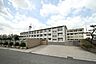 周辺：日進西中学校（946m）