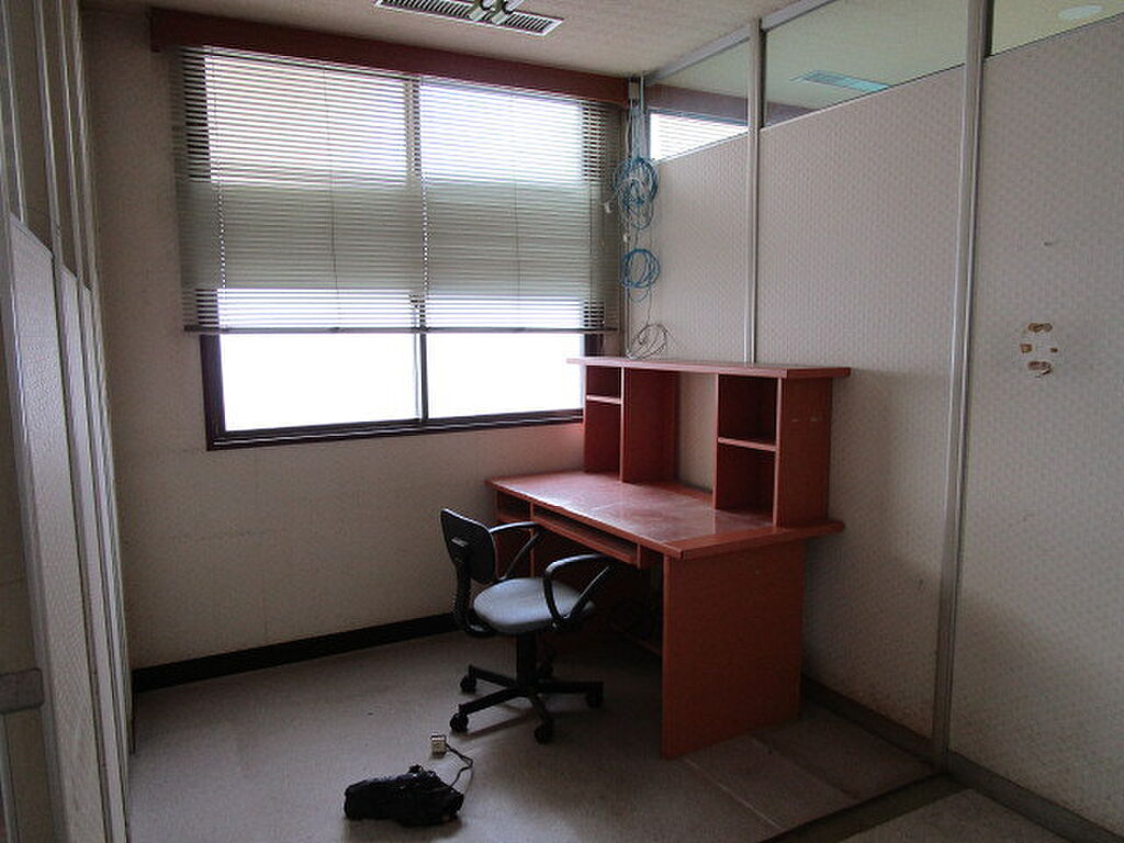 Image 8