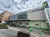 三井住友銀行阪急曽根支店 374m