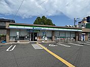 ファミリーマート曽根東町店 374m