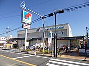 万代豊中本町店 534m
