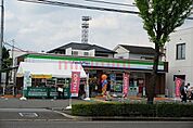 ファミリーマート茨木中穂積店 302m