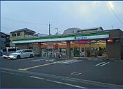 ファミリーマート茨木橋の内店 276m