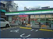 ファミリーマート茨木中総持寺町店 442m