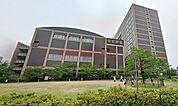 私立関西大学高槻ミューズキャンパス 584m