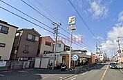 セブンイレブン高槻栄町店 177m