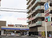 ローソンJR茨木東口店 244m