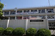 大阪府立茨木工科高校 722m