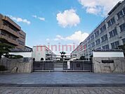 高槻市立第一中学校 635m