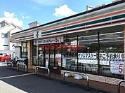 セブンイレブン茨木南安威2丁目店 700m