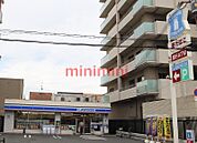 ローソンJR茨木東口店 198m