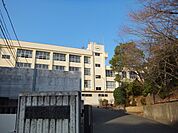 柏原市立堅下北中学校(中学校)まで1028m