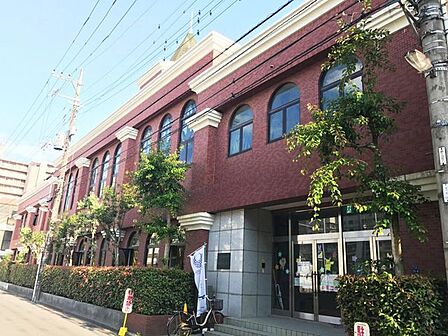 江東めぐみ幼稚園 徒歩12分。 920m