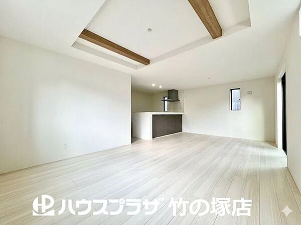 リビング/ダイニングを拡大表示